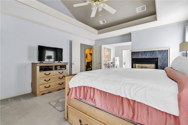 8007 W 131st Terrace, Overland Park, KS 66213