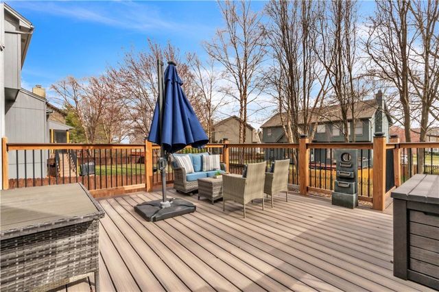 8007 W 131st Terrace, Overland Park, KS 66213