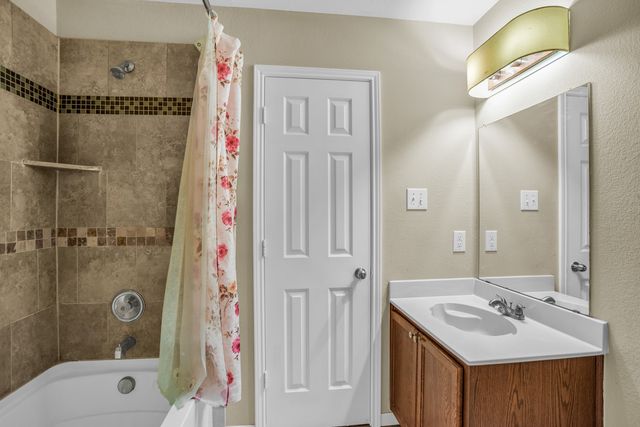 5718 Green Ivy Road, Denton, TX 76210