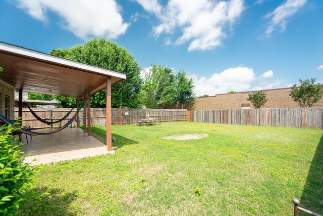 5718 Green Ivy Road, Denton, TX 76210