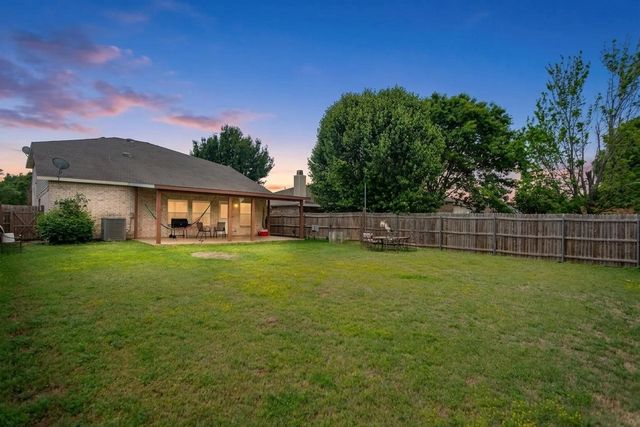 5718 Green Ivy Road, Denton, TX 76210