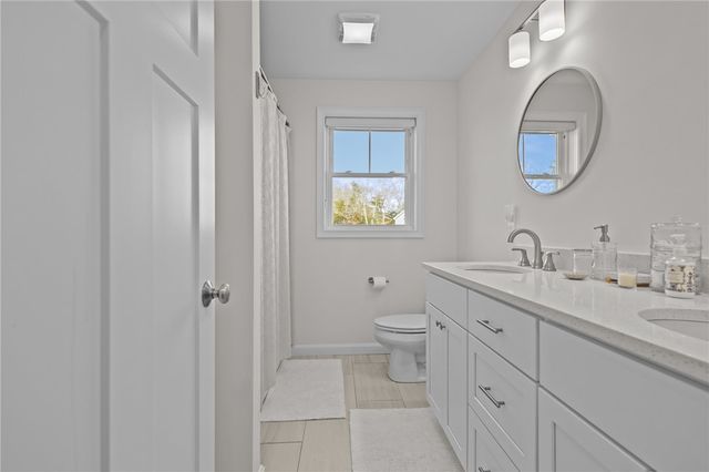 251 East Shore Drive Drive, Coventry, RI 02816