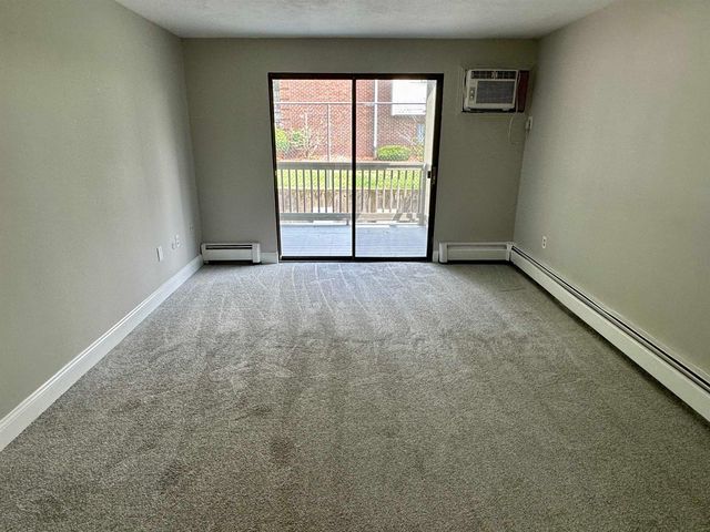 33 Andrew St Apt 12, Manchester, NH 03104