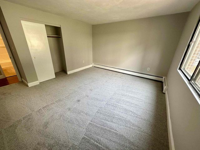 33 Andrew St Apt 12, Manchester, NH 03104