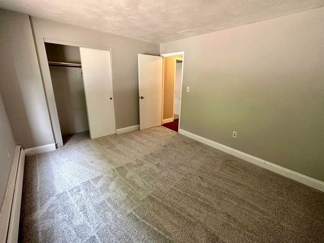 33 Andrew St Apt 12, Manchester, NH 03104