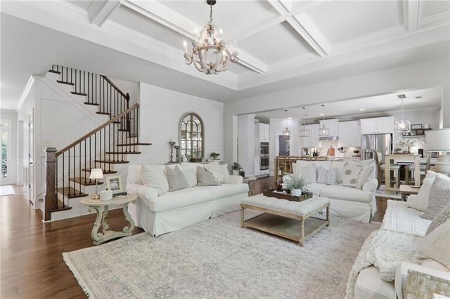 5515 Chestnut Drive, Cumming, GA 30040