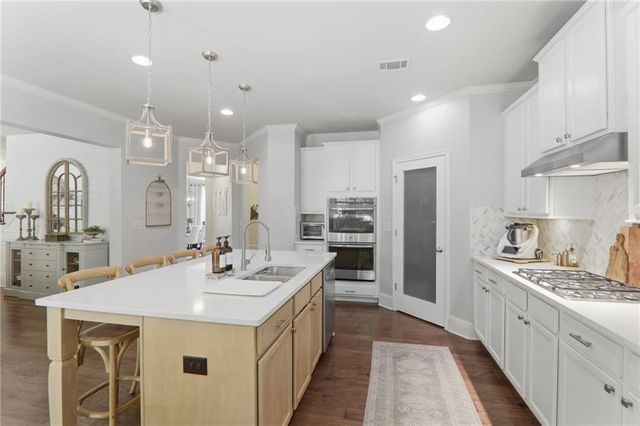 5515 Chestnut Drive, Cumming, GA 30040
