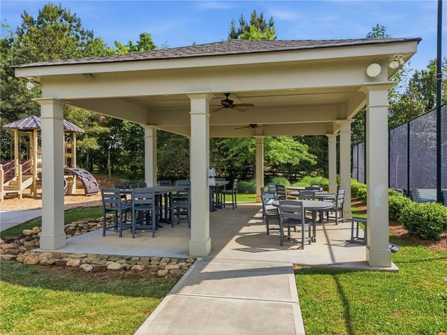 5515 Chestnut Drive, Cumming, GA 30040