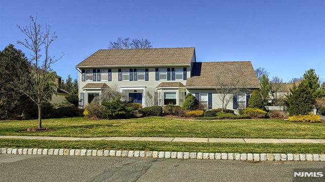 6 Brentwood Court, Wayne, NJ 07470