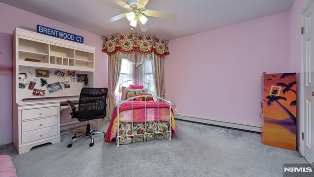 6 Brentwood Court, Wayne, NJ 07470