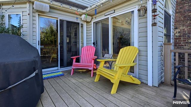 6 Brentwood Court, Wayne, NJ 07470