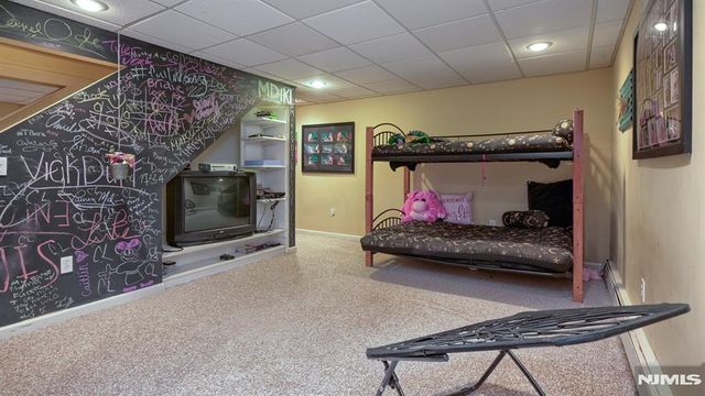 6 Brentwood Court, Wayne, NJ 07470