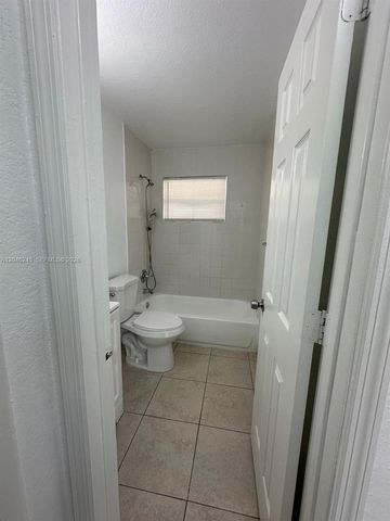 16120 NE 19th Place 3, North Miami Beach, FL 33162