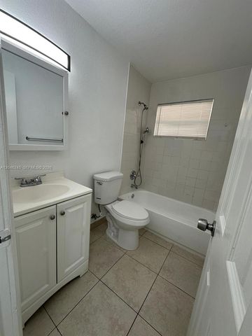 16120 NE 19th Place 3, North Miami Beach, FL 33162