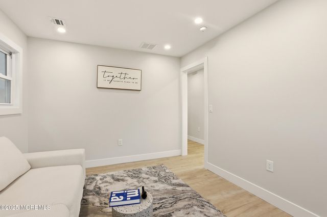 71 E Connecticut Concourse, Jackson, NJ 08527