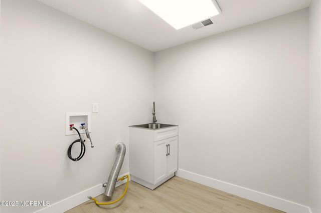 71 E Connecticut Concourse, Jackson, NJ 08527