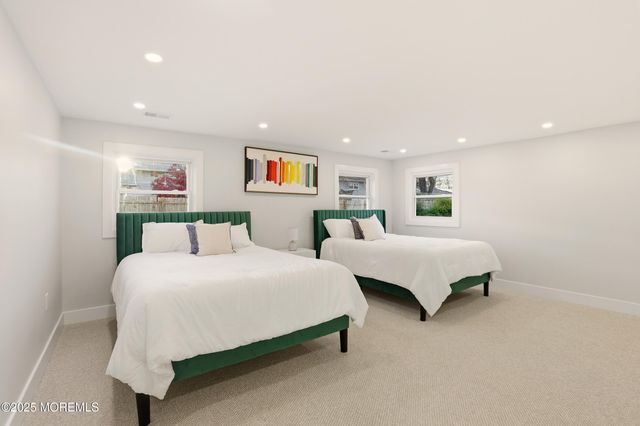 71 E Connecticut Concourse, Jackson, NJ 08527