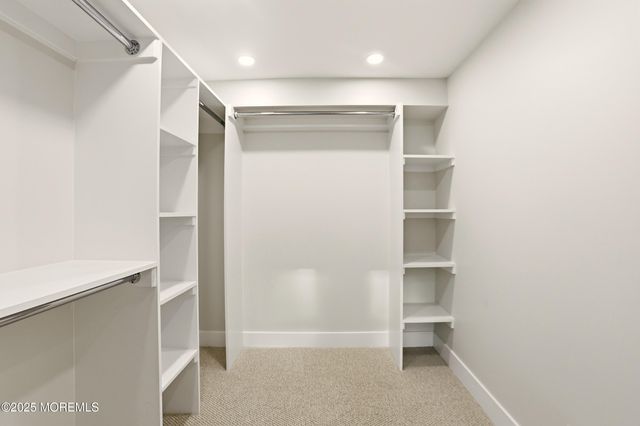 71 E Connecticut Concourse, Jackson, NJ 08527