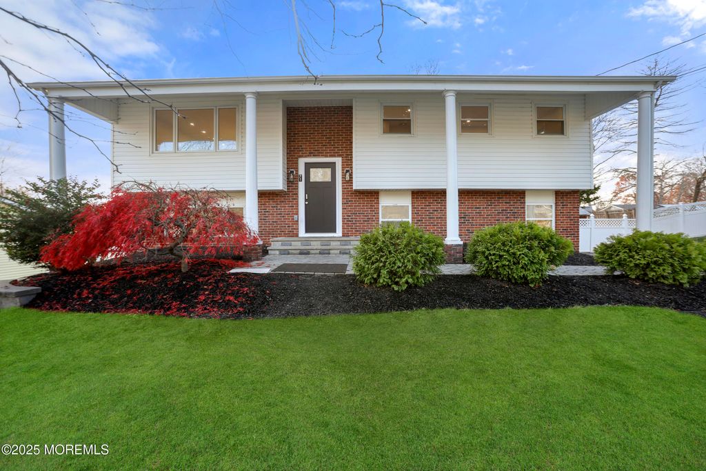 71 E Connecticut Concourse, Jackson, NJ 08527