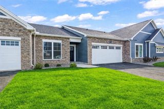 105 Cedarway Circle 411, Webster, NY 14580