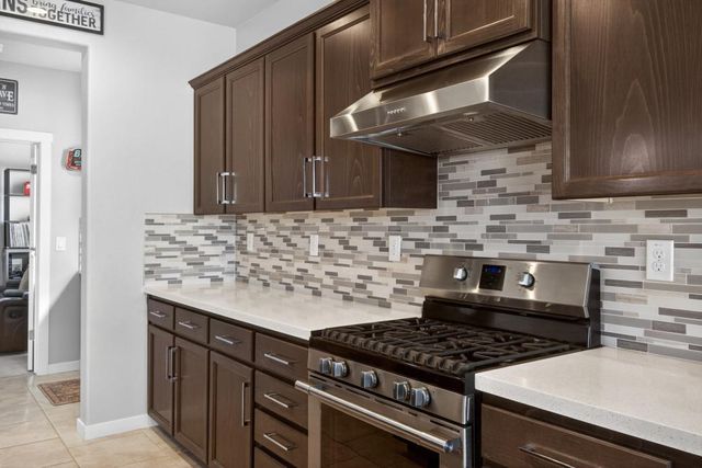 1753 Sea Cliff Ct, Plumas Lake, CA 95961