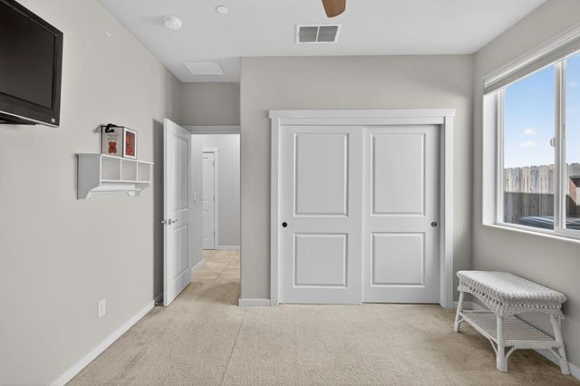 1753 Sea Cliff Ct, Plumas Lake, CA 95961