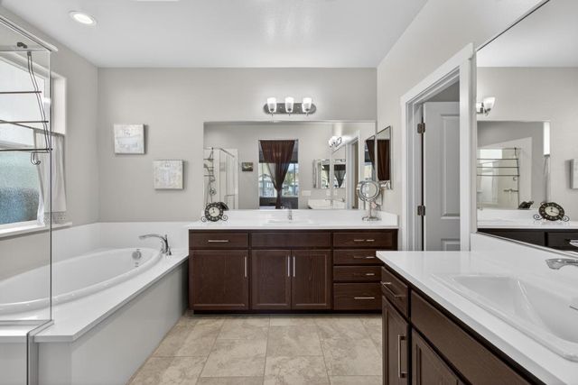 1753 Sea Cliff Ct, Plumas Lake, CA 95961