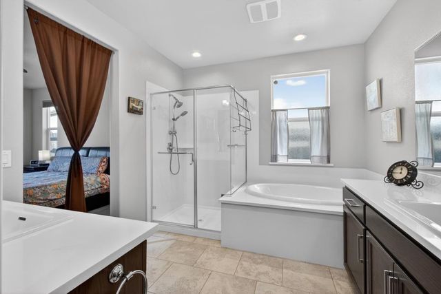 1753 Sea Cliff Ct, Plumas Lake, CA 95961