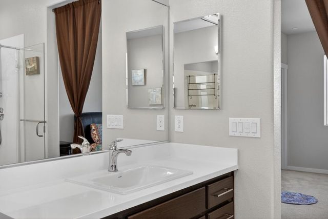 1753 Sea Cliff Ct, Plumas Lake, CA 95961