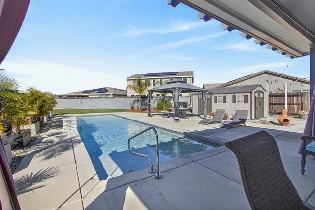 1753 Sea Cliff Ct, Plumas Lake, CA 95961