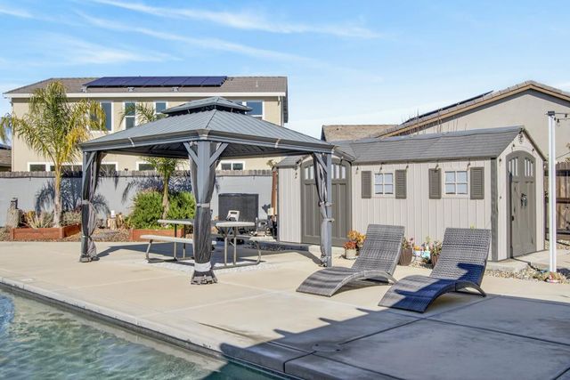 1753 Sea Cliff Ct, Plumas Lake, CA 95961