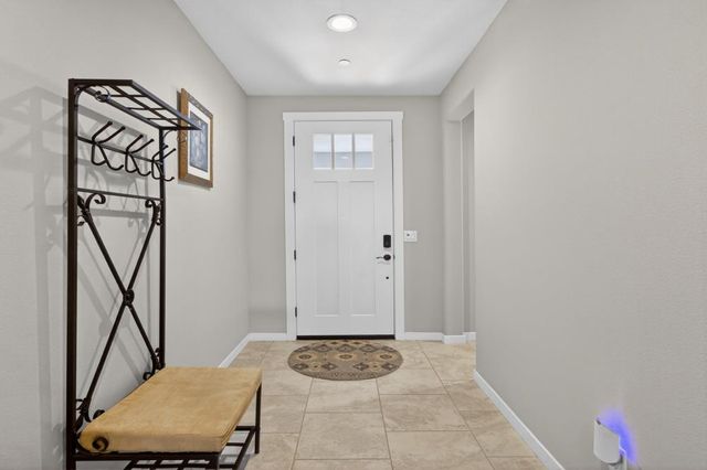 1753 Sea Cliff Ct, Plumas Lake, CA 95961