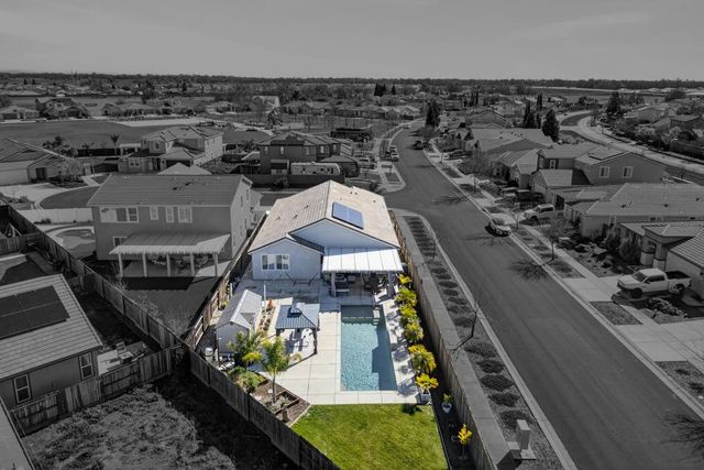 1753 Sea Cliff Ct, Plumas Lake, CA 95961