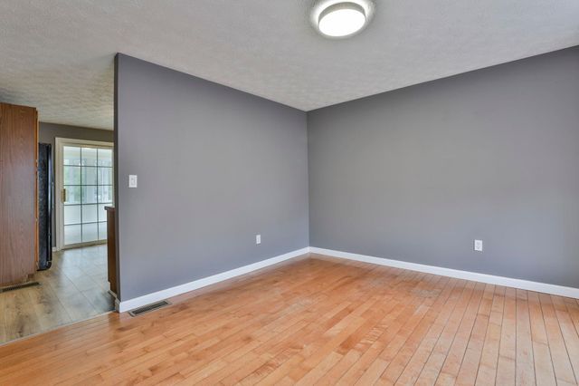 54 Vandora Drive, Manchester, NH 03103