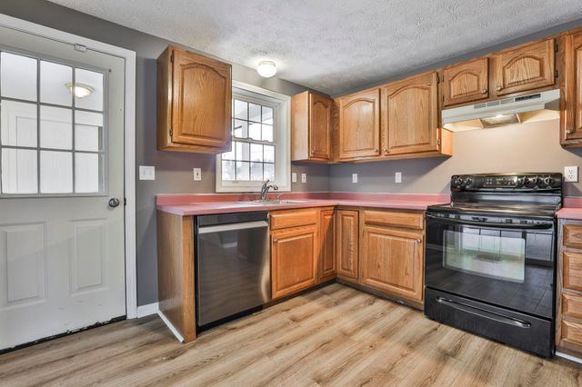 54 Vandora Drive, Manchester, NH 03103