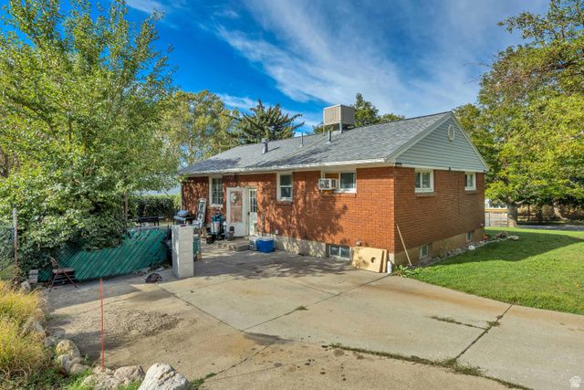 704 ROBINS AVE, Ogden, UT 84404