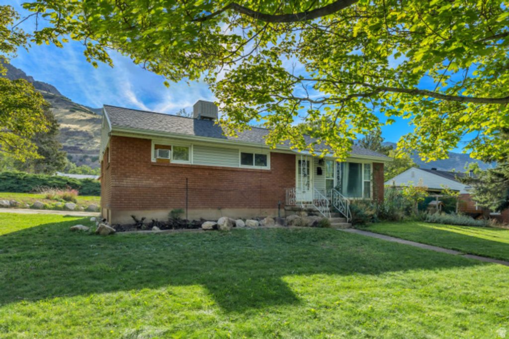 704 ROBINS AVE, Ogden, UT 84404 — photo 2