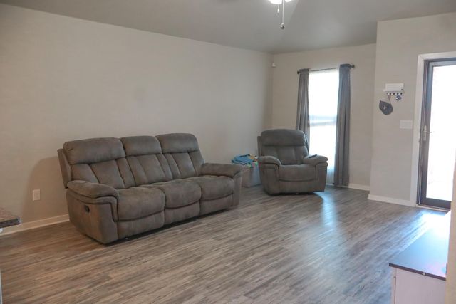 1827 136th Street, Lubbock, TX 79423