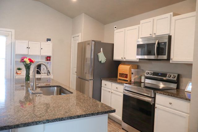 1827 136th Street, Lubbock, TX 79423