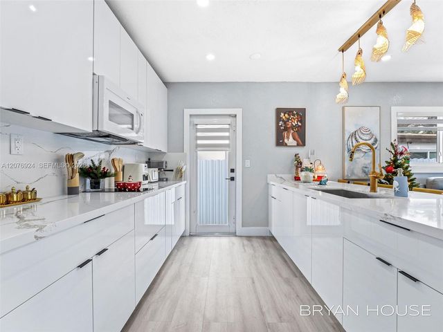 3341 NW 20th Street, Miami, FL 33142