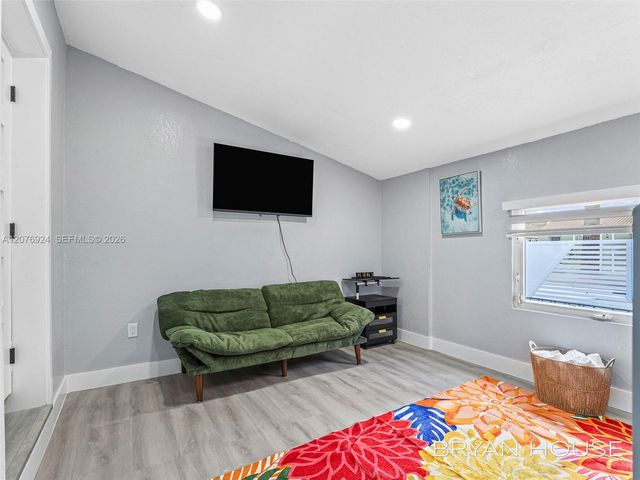 3341 NW 20th Street, Miami, FL 33142