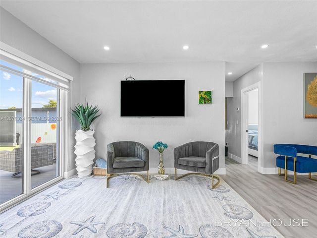 3341 NW 20th Street, Miami, FL 33142