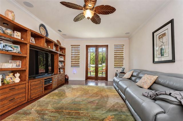 6806 MUNCASTER COURT, Tampa, FL 33625