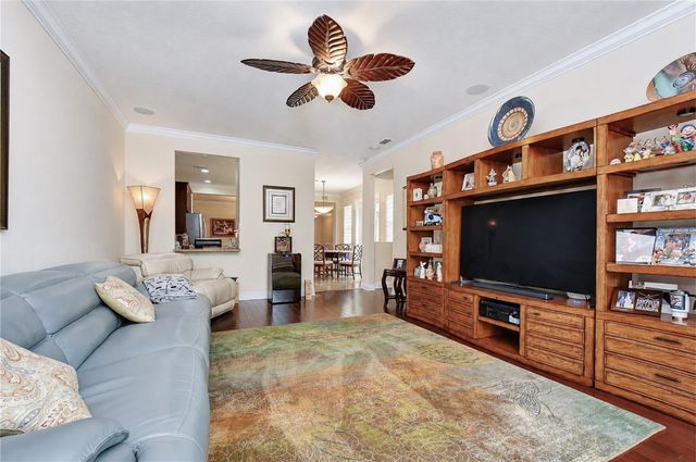 6806 MUNCASTER COURT, Tampa, FL 33625