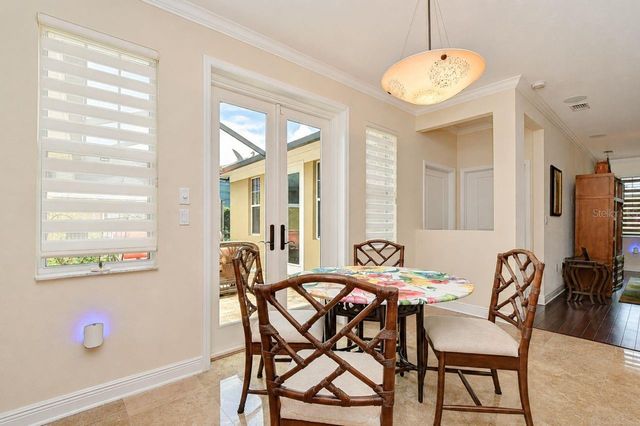 6806 MUNCASTER COURT, Tampa, FL 33625