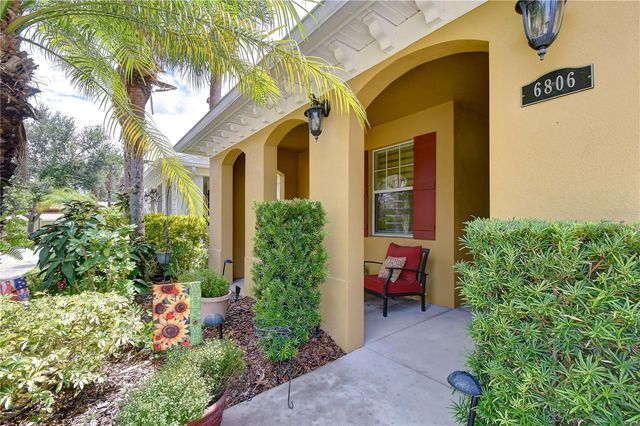 6806 MUNCASTER COURT, Tampa, FL 33625
