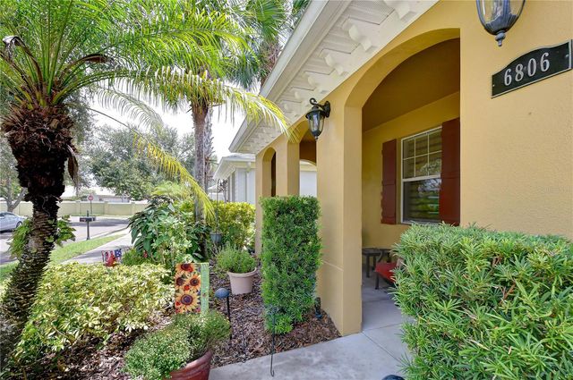 6806 MUNCASTER COURT, Tampa, FL 33625