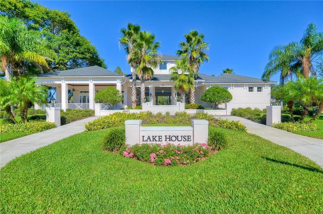 6806 MUNCASTER COURT, Tampa, FL 33625