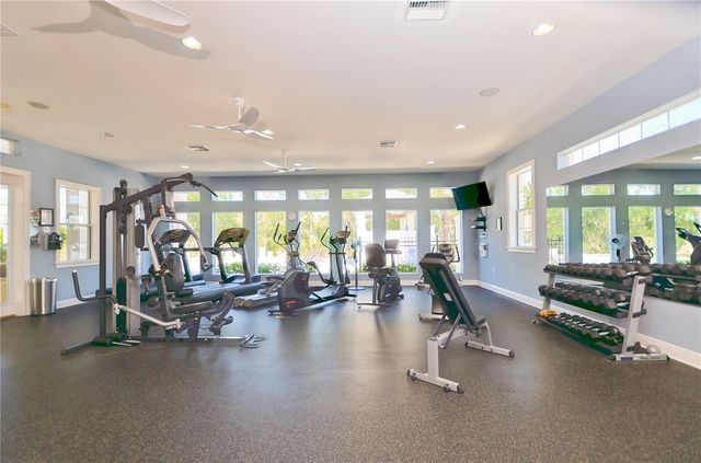 6806 MUNCASTER COURT, Tampa, FL 33625