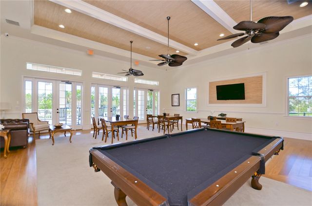 6806 MUNCASTER COURT, Tampa, FL 33625
